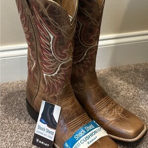 Ariat Tan Leather Boots with White Stitching